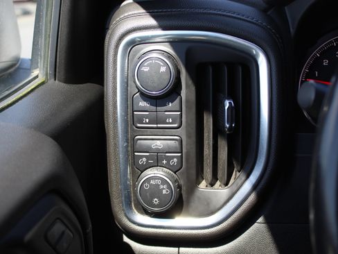 Used 2019 Chevrolet Silverado 1500 LT w/ True North Edition AWD/4WD image 32