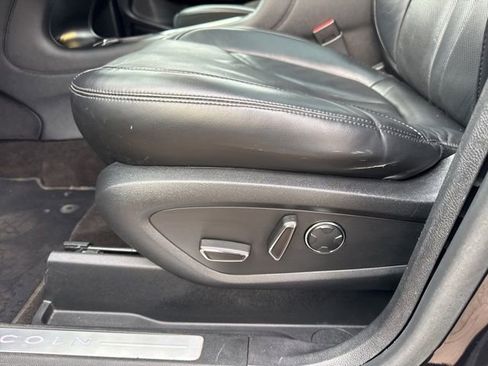 Used 2019 Lincoln MKC Reserve w/ MKC Climate Package image 11