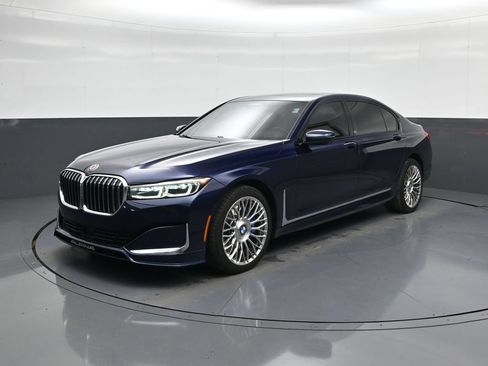 Used 2022 BMW ALPINA B7 xDrive AWD/4WD image 3