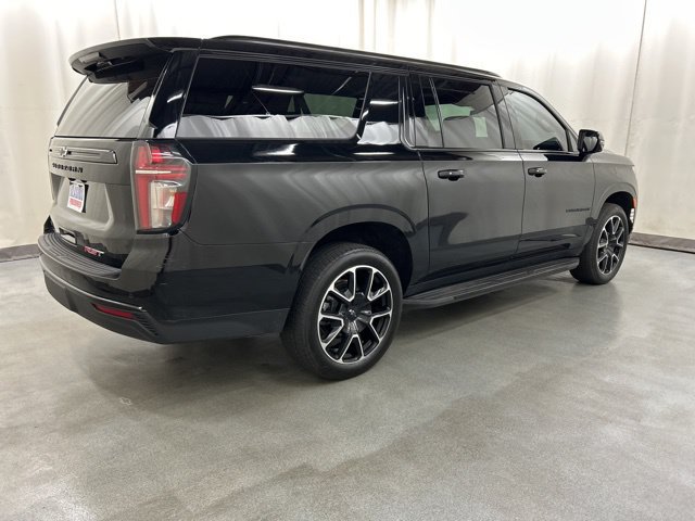 Used 2024 Chevrolet Suburban RST w/ Luxury Package AWD/4WD image 4
