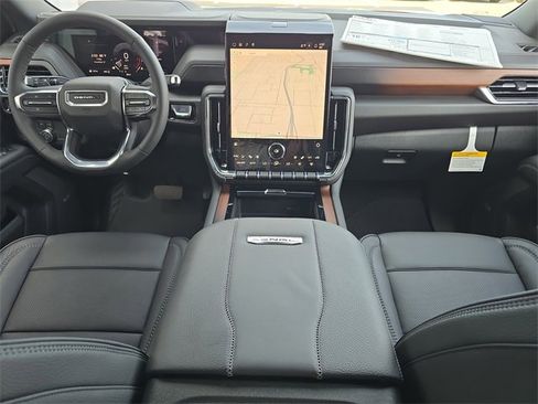 New 2026 GMC Yukon Denali w/ Sun & Power Step Package image 12