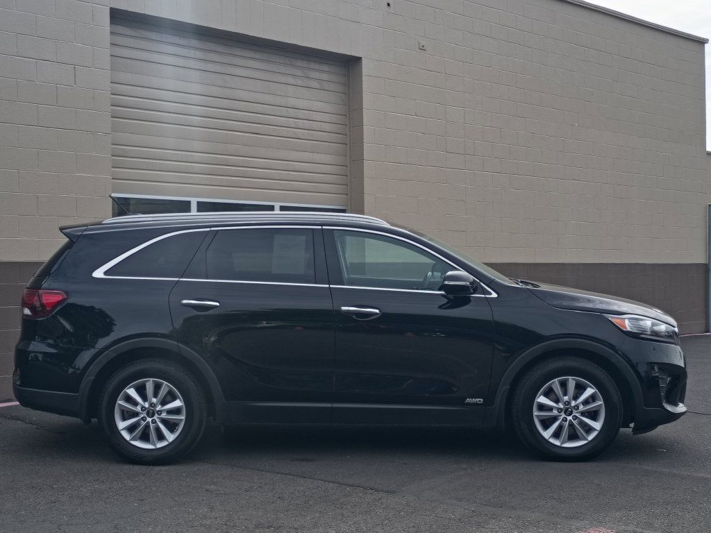Used 2020 Kia Sorento LX w/ LX I4 Convenience Package AWD/4WD image 3