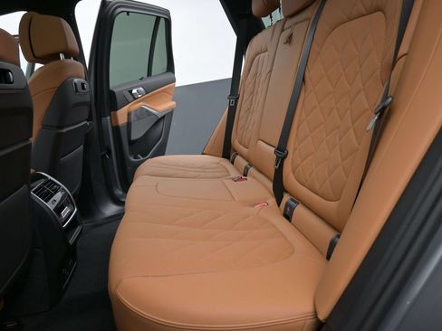 New 2026 BMW X5 xDrive40i AWD/4WD image 16