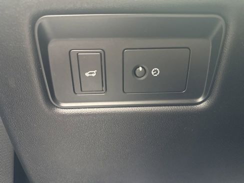 Used 2018 Land Rover Range Rover Sport HSE Dynamic image 17