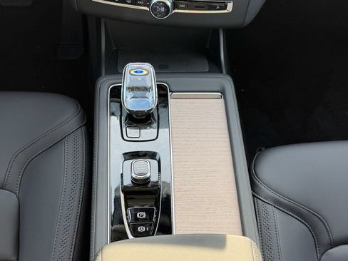 New 2026 Volvo XC90 B5 Plus AWD/4WD image 15
