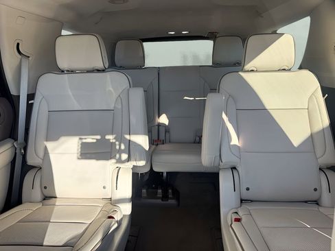 Used 2021 GMC Yukon Denali image 12