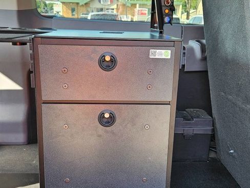 Used 2017 Ford Transit 150 XLT image 10