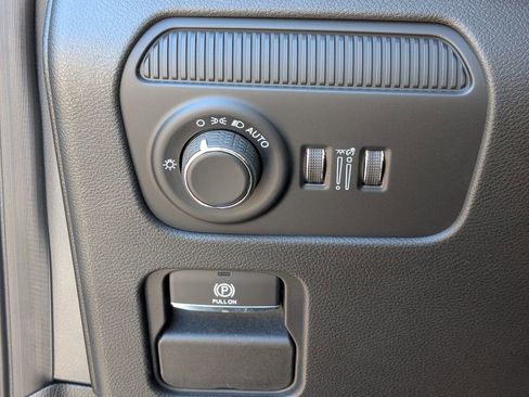 New 2026 Jeep Grand Wagoneer Limited w/ Rear Seat Video Group I AWD/4WD image 22