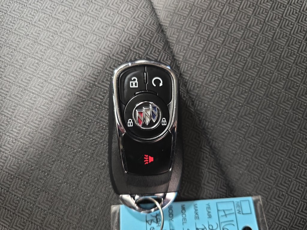 Used 2023 Buick Encore GX Preferred w/ Cold Weather Comfort Package AWD/4WD image 38