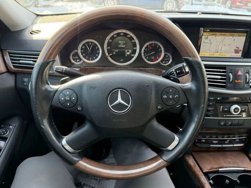 Used 2011 Mercedes-Benz E 350 4MATIC Sedan image 24