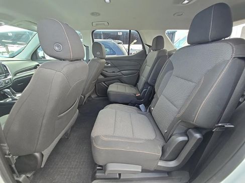 Used 2019 Chevrolet Traverse LT FWD image 5