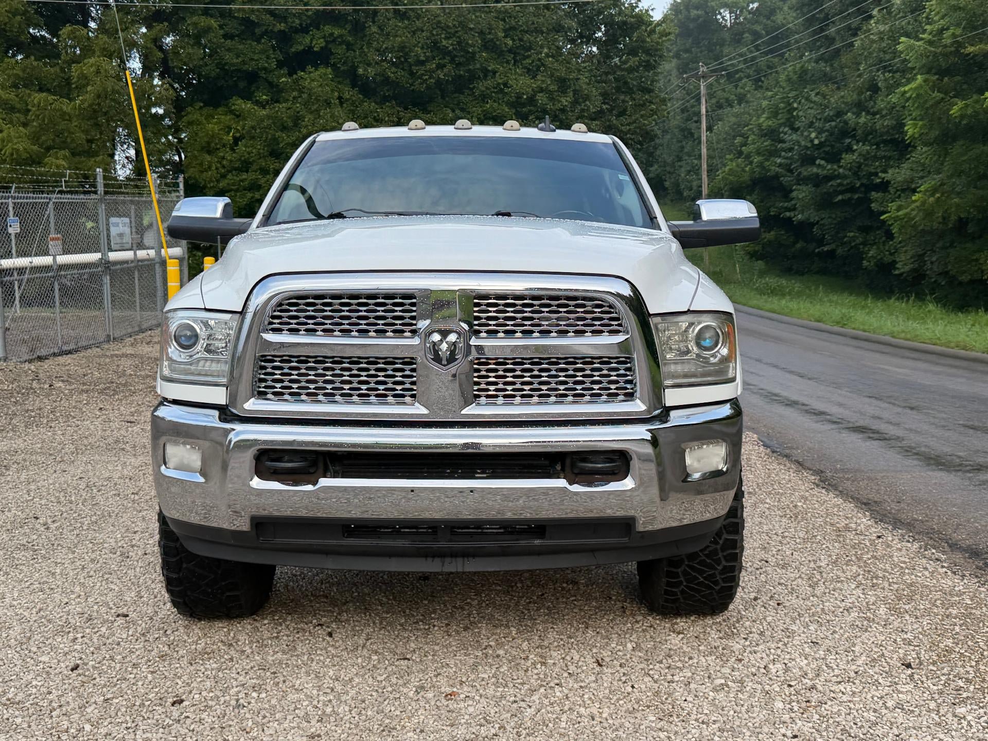 Used 2013 RAM 2500 Laramie w/ Convenience Group AWD/4WD image 2