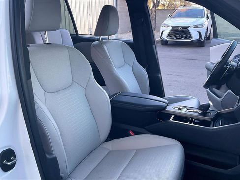 Certified 2025 Lexus TX 350 AWD w/ Convenience Package image 9