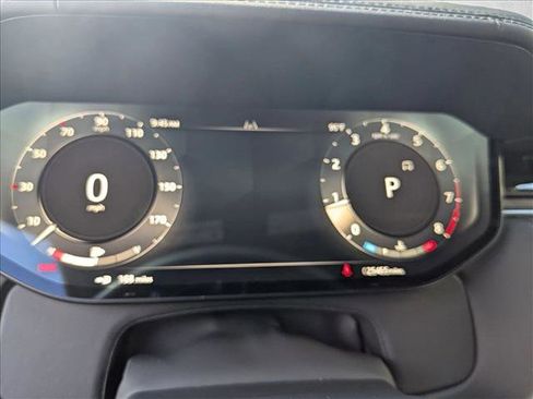 Used 2024 Land Rover Range Rover SE image 11