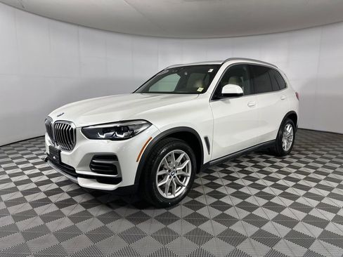 Certified 2022 BMW X5 xDrive40i w/ Premium Package AWD/4WD image 8