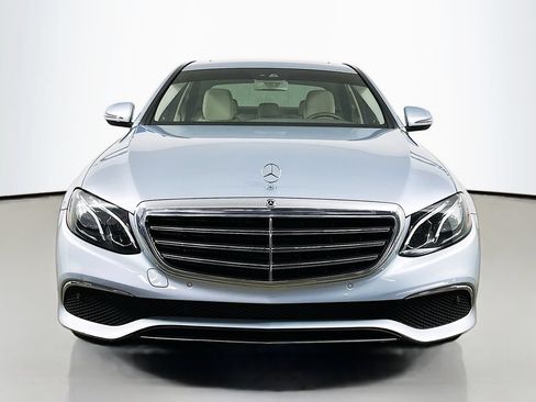 Used 2018 Mercedes-Benz E 300 image 2