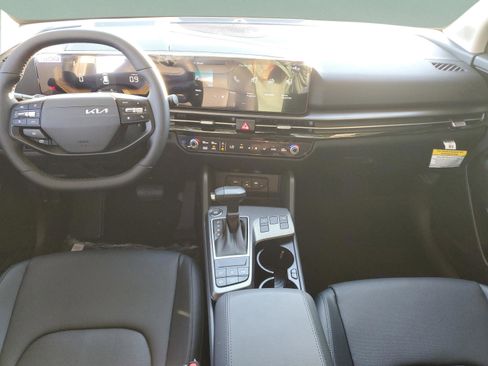 New 2026 Kia Sportage EX FWD image 9