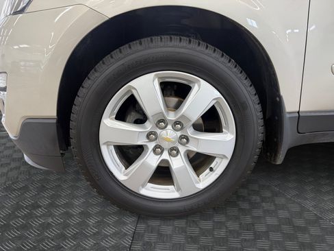 Used 2017 Chevrolet Traverse LT w/ Style and Technology Package AWD/4WD image 28