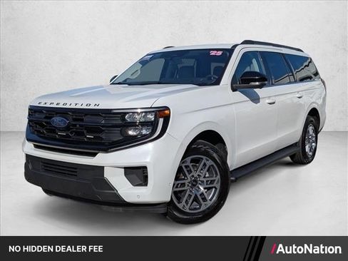 Used 2025 Ford Expedition Max Active AWD/4WD image 1