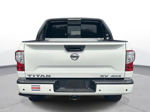 Used 2021 Nissan Titan SV w/ SV Convenience Package AWD/4WD image 7