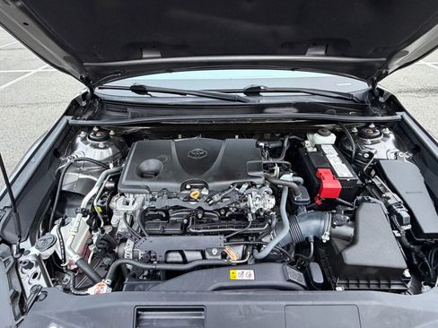Used 2021 Toyota Camry LE image 14