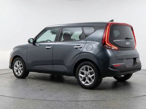 Used 2025 Kia Soul LX w/ LX Technology Package image 6
