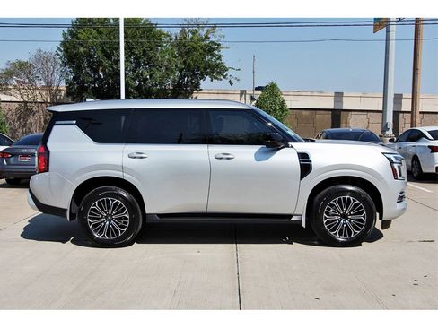 New 2026 Nissan Armada SL w/ Captain's Chari Seat Package image 5