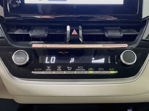 Used 2025 Toyota Corolla LE FWD image 26