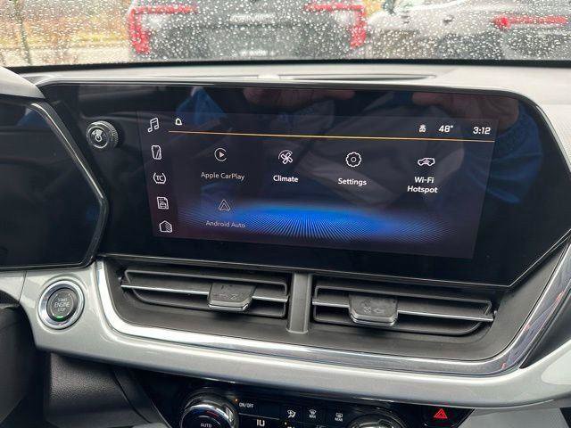 Used 2025 Chevrolet Trax LT FWD image 24