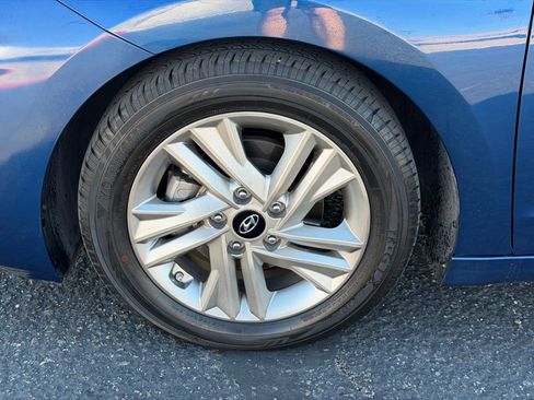 Used 2020 Hyundai Elantra SEL FWD image 10