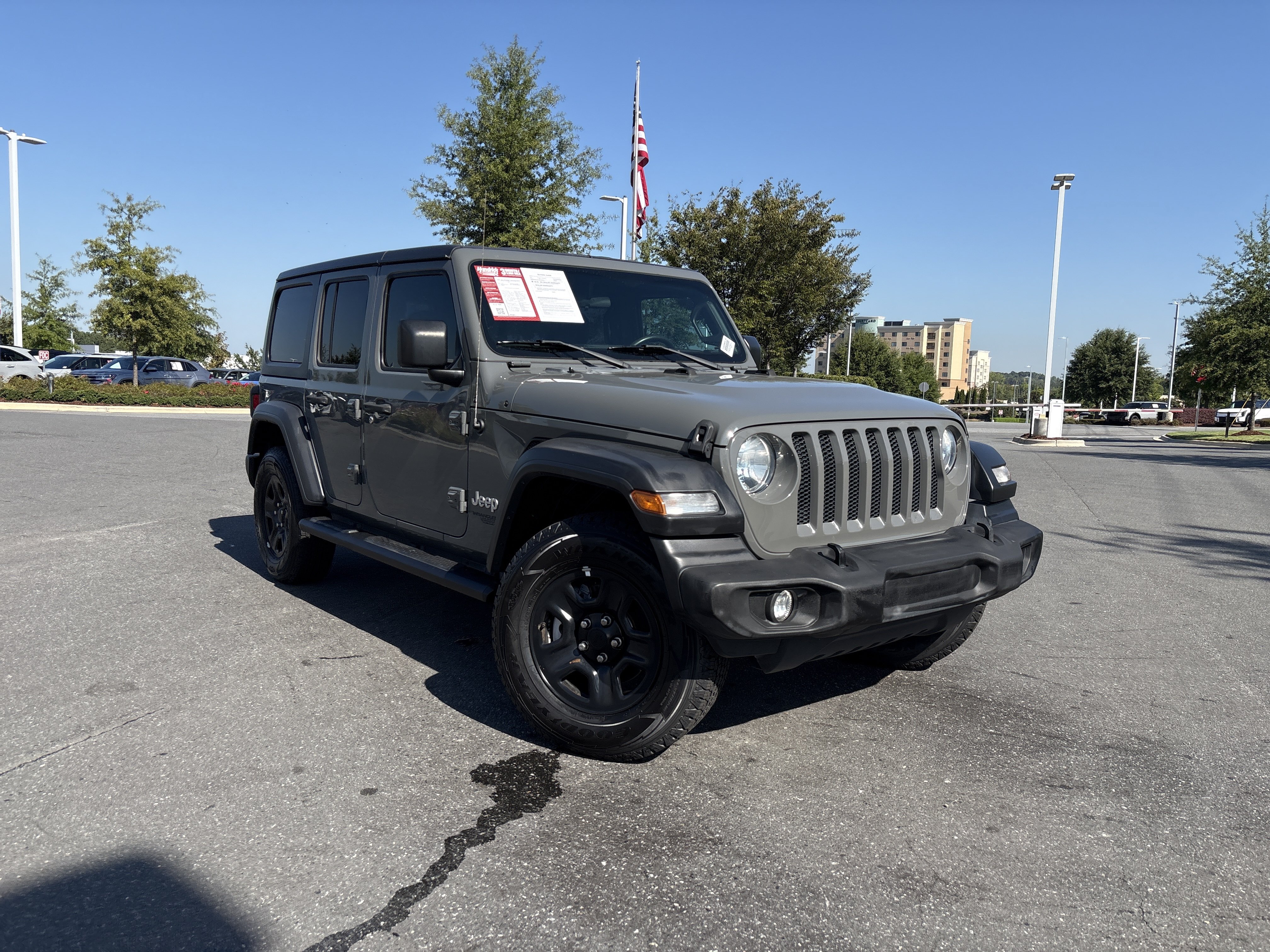 Used 2018 Jeep Wrangler Unlimited Sport AWD/4WD image 2