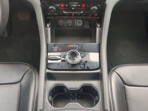 Certified 2025 Jeep Grand Cherokee L Limited w/ Luxury Tech Group II image 22