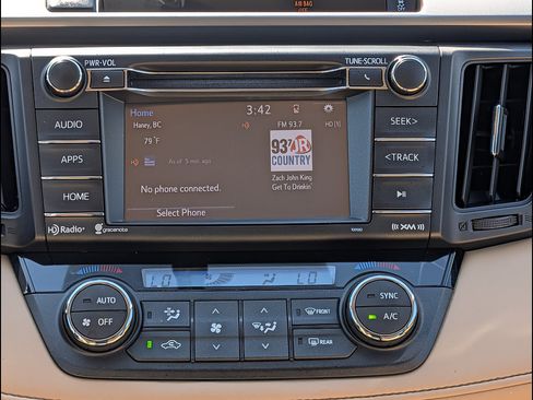 Used 2016 Toyota RAV4 XLE AWD/4WD image 22