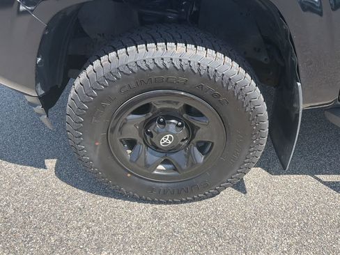 Certified 2023 Toyota Tacoma SR AWD/4WD image 23