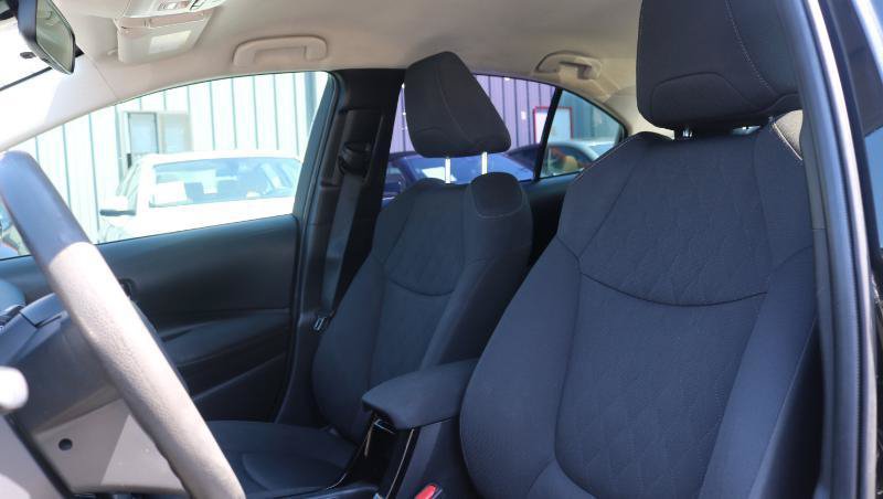 Used 2022 Toyota Corolla LE FWD image 6