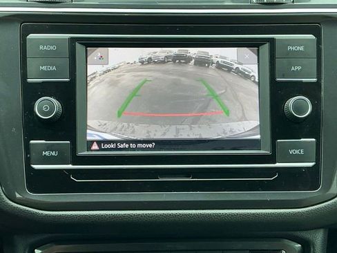 Used 2022 Volkswagen Tiguan S FWD image 23