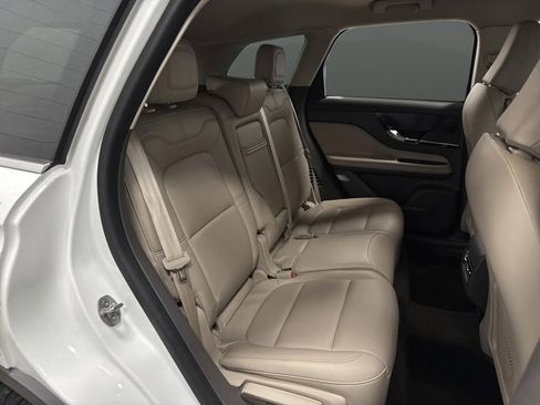 Used 2023 Lincoln Corsair AWD image 31