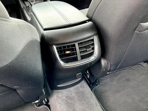 Used 2024 Chevrolet Malibu LT image 33