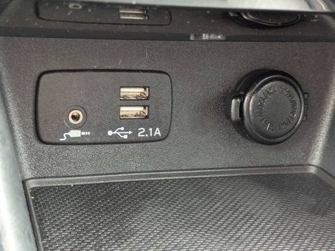 Used 2024 Subaru Forester Premium AWD/4WD image 28