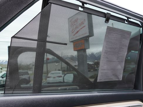 Used 2020 Ford Explorer Limited image 25