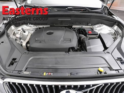 Used 2022 Volvo XC90 T5 Momentum AWD/4WD image 7