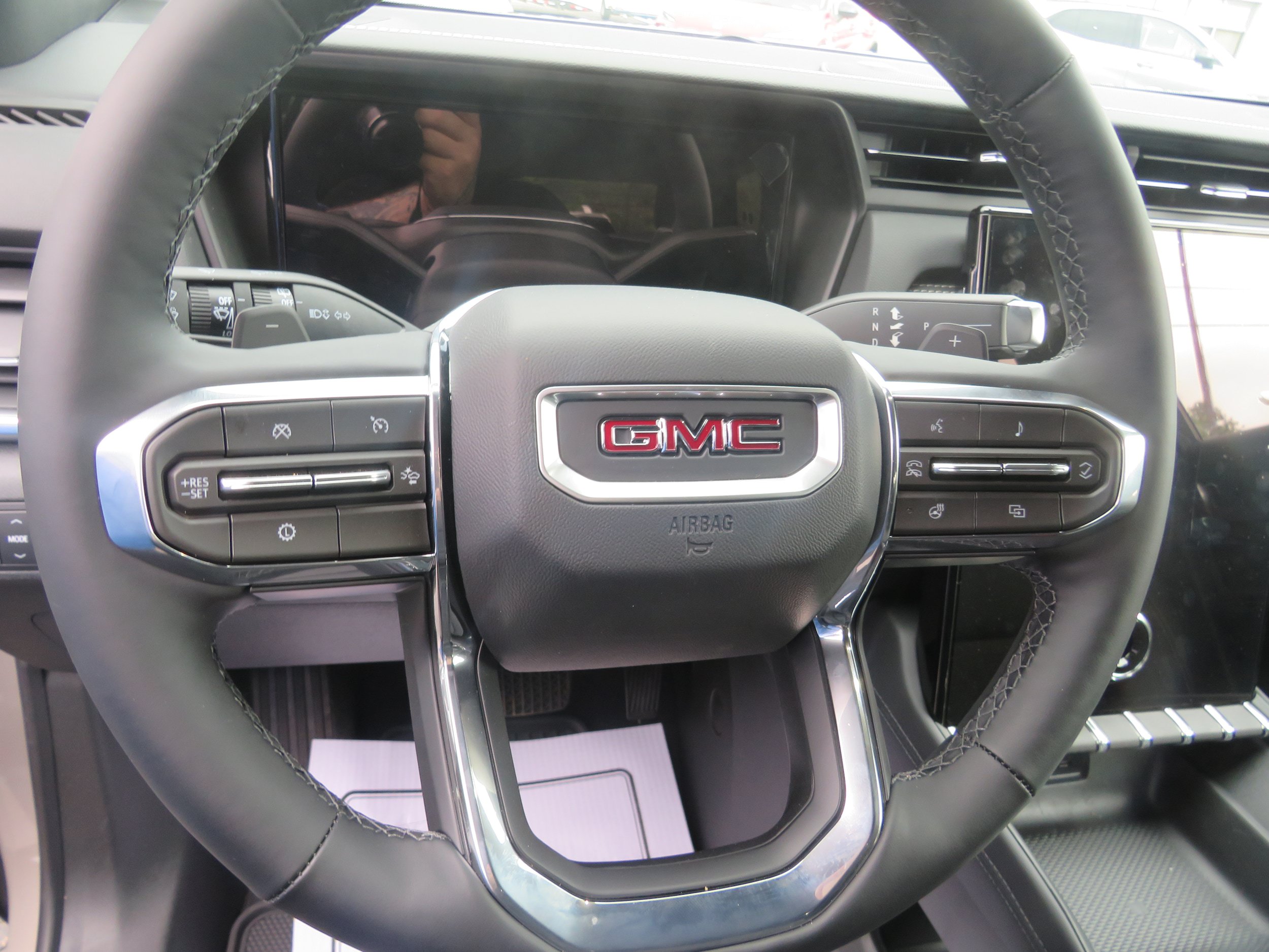 New 2027 GMC Terrain Elevation w/ Elevation Premium Package AWD/4WD image 12