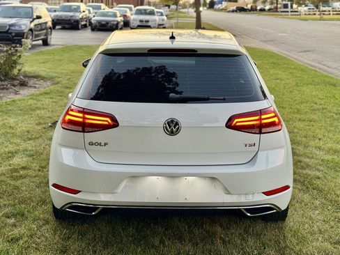 Used 2018 Volkswagen Golf S image 8