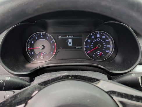 Used 2022 Kia Forte LXS FWD image 9