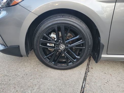 Used 2025 Toyota Camry SE image 33