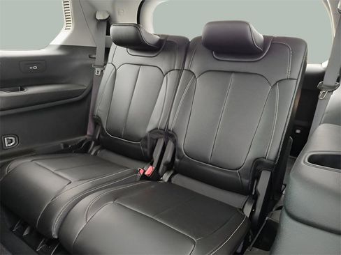 Certified 2023 Jeep Grand Cherokee L Limited w/ Trailer Tow Group (B) image 26