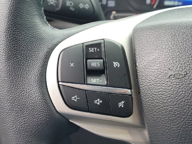 Used 2024 Ford Explorer XLT w/ Equipment Group 202A AWD/4WD image 18