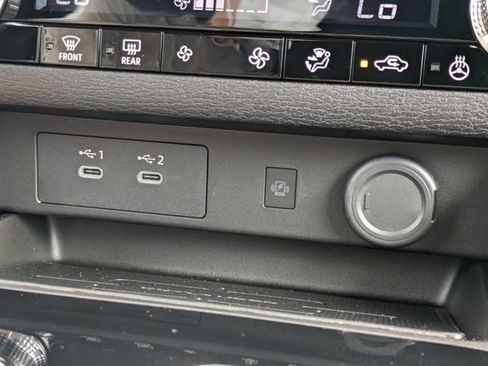 New 2026 Mitsubishi Outlander LE FWD image 30
