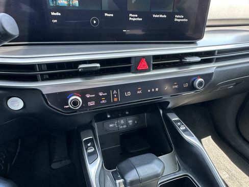 Certified 2026 Kia Sorento S w/ S Panoramic Sunroof Package FWD image 30