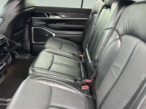 Used 2022 Jeep Wagoneer Series II image 21